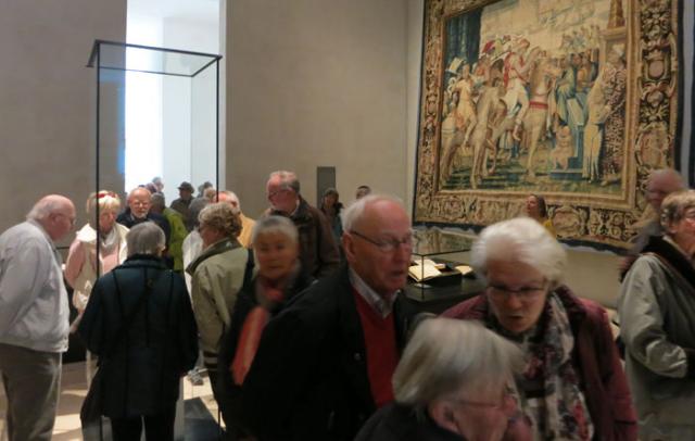 Starker Andrang am ersten Öffnungswochenende: Mehr als 5000 Besucher strömten in des neue Hildesheimer Dommuseum.